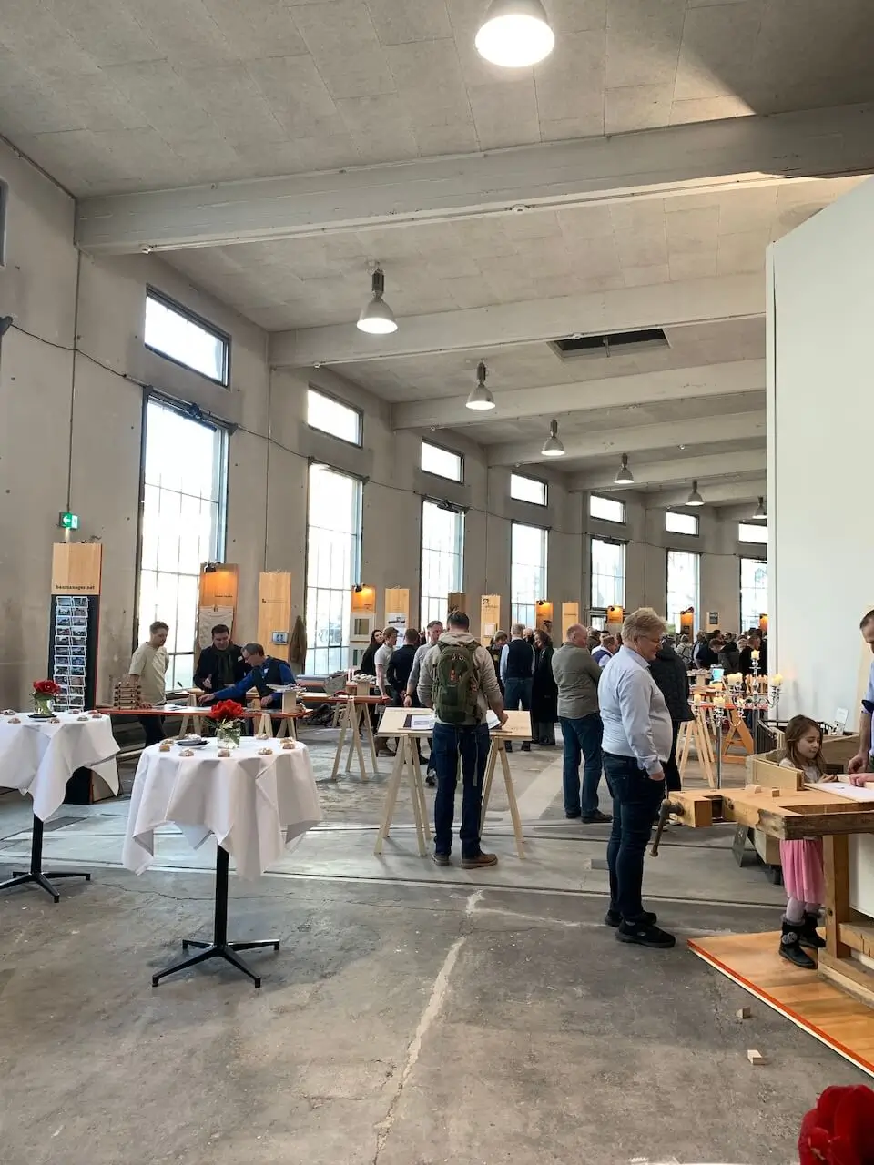 Hüpfspiel mit Kreide auf Boden gezeichnet